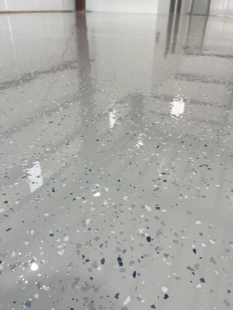 Partial Flakes Non Slip Epoxy Floor